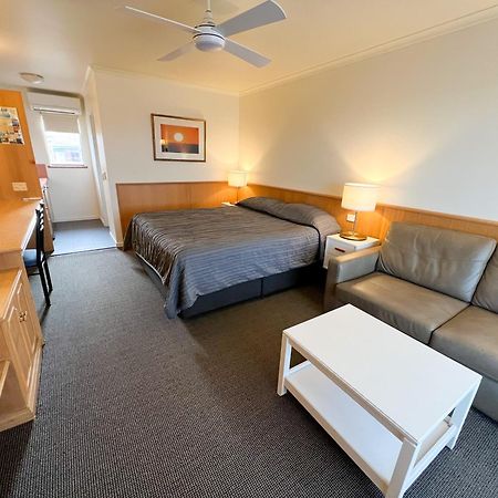Summerhill Motor Inn (Adults Only) Merimbula Exterior foto