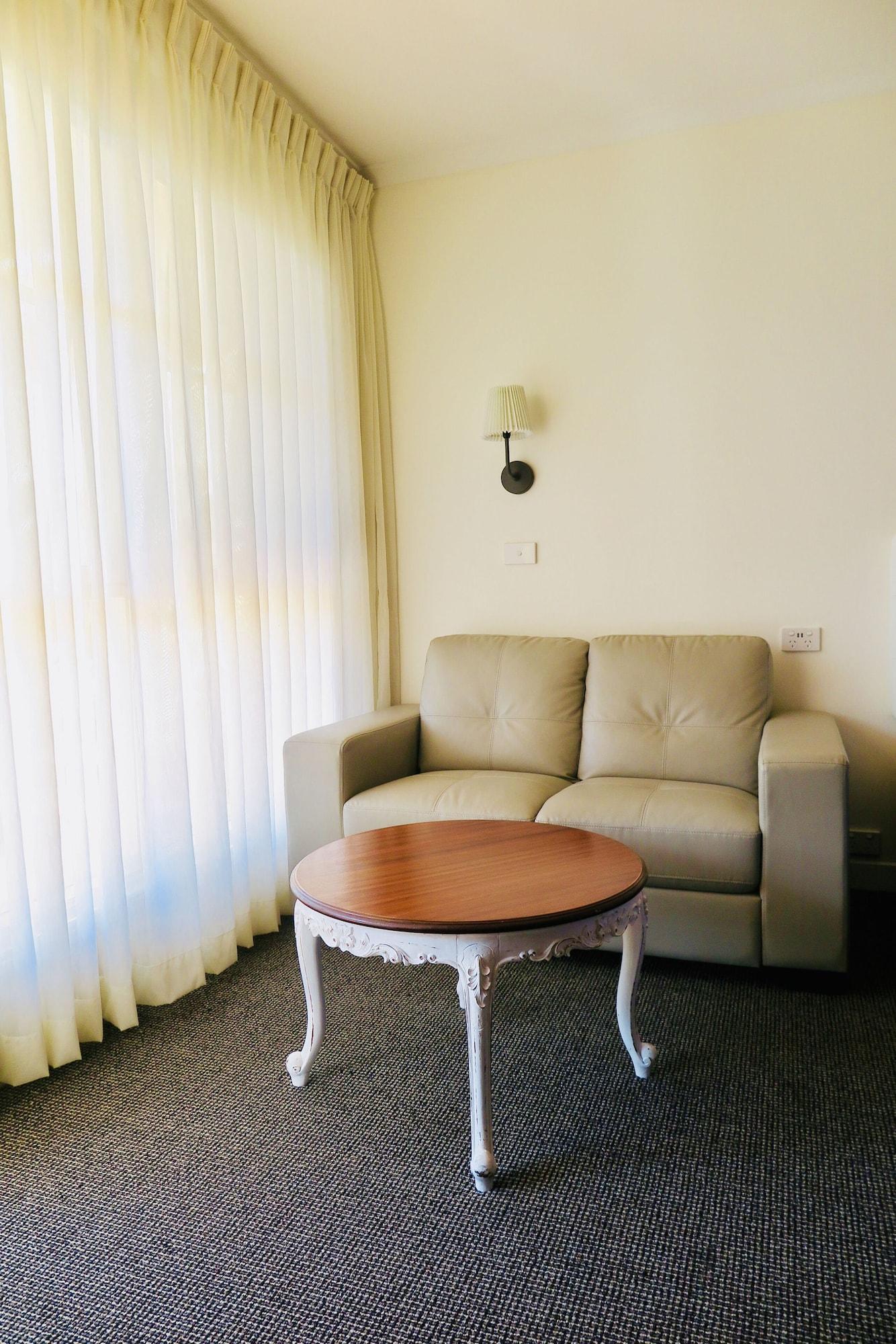 Summerhill Motor Inn (Adults Only) Merimbula Exterior foto
