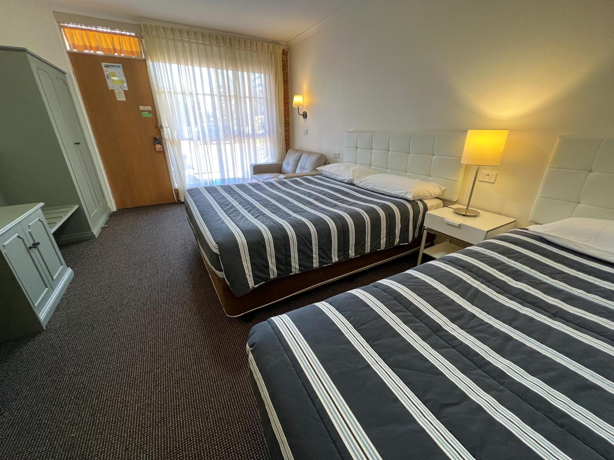 Summerhill Motor Inn (Adults Only) Merimbula Exterior foto