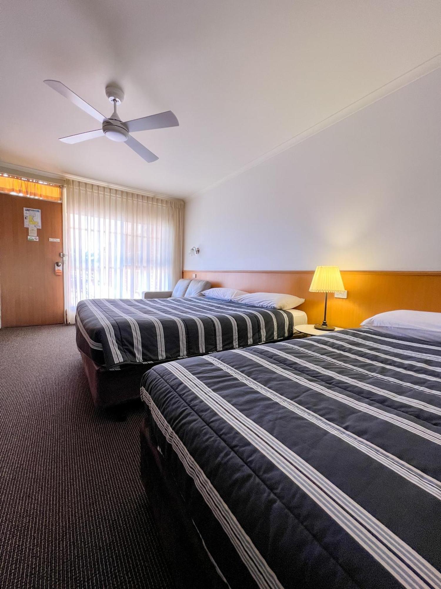 Summerhill Motor Inn (Adults Only) Merimbula Exterior foto